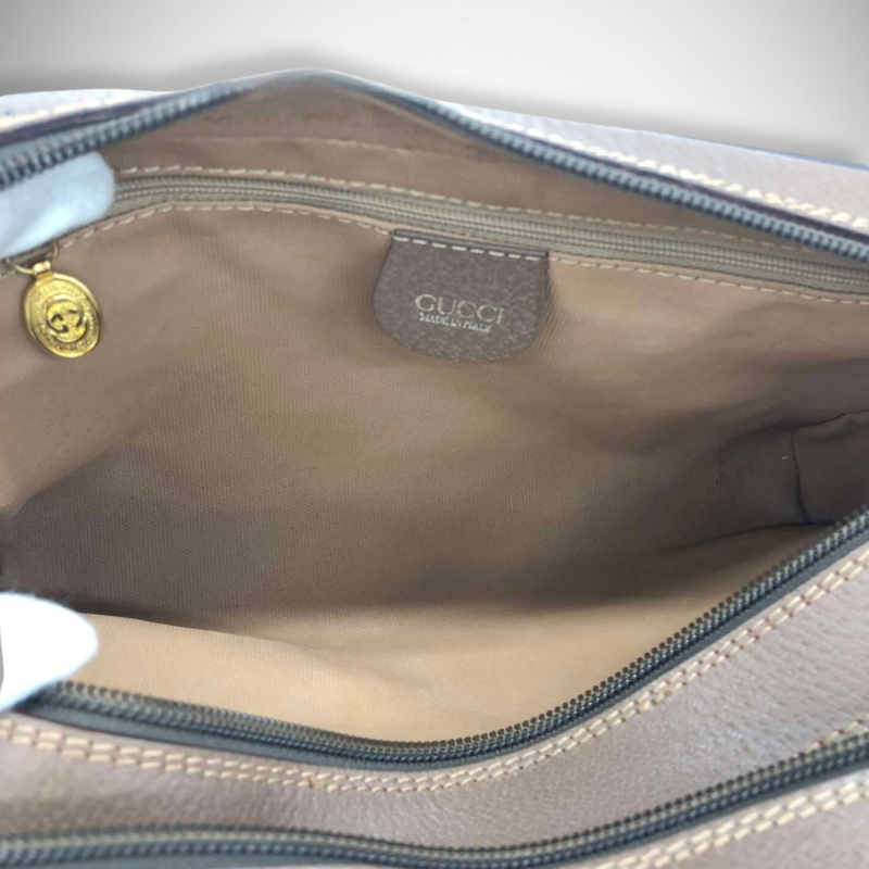 Gucci GG Supreme Clutch Bag 014.58.6086 thumbnail
