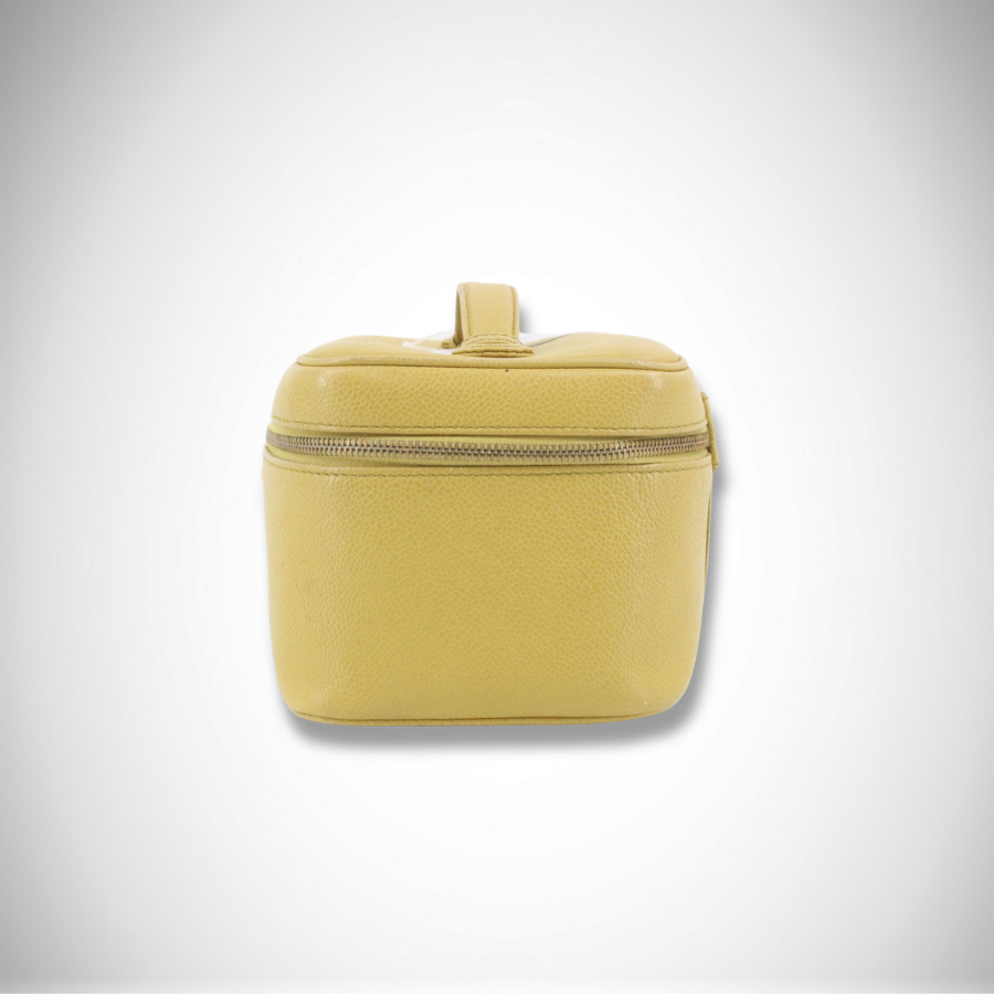 Chanel Vintage CC Logo Horizontal Vanity Case thumbnail