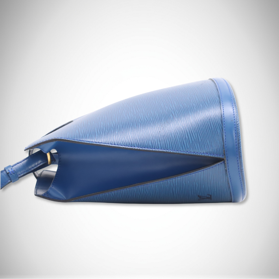 Louis Vuitton Vintage M52255 Cluny in Toledo Blue thumbnail