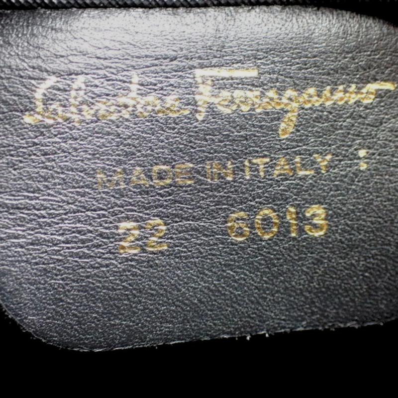 Ferragamo Gancini Leather Pouch thumbnail