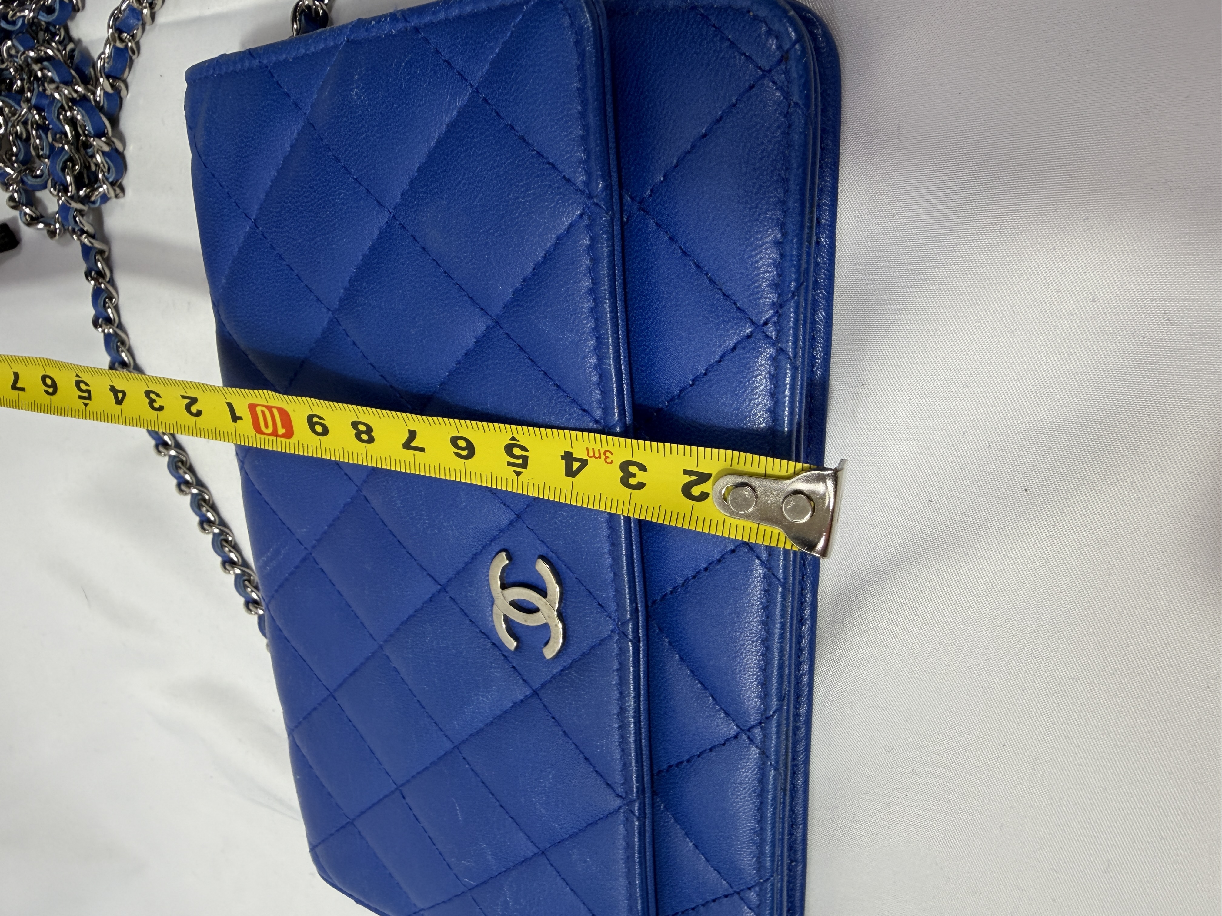 Chanel Classic Quilted Wallet on Chain thumbnail