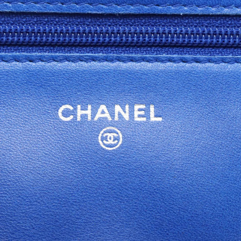 Chanel Classic Quilted Wallet on Chain thumbnail